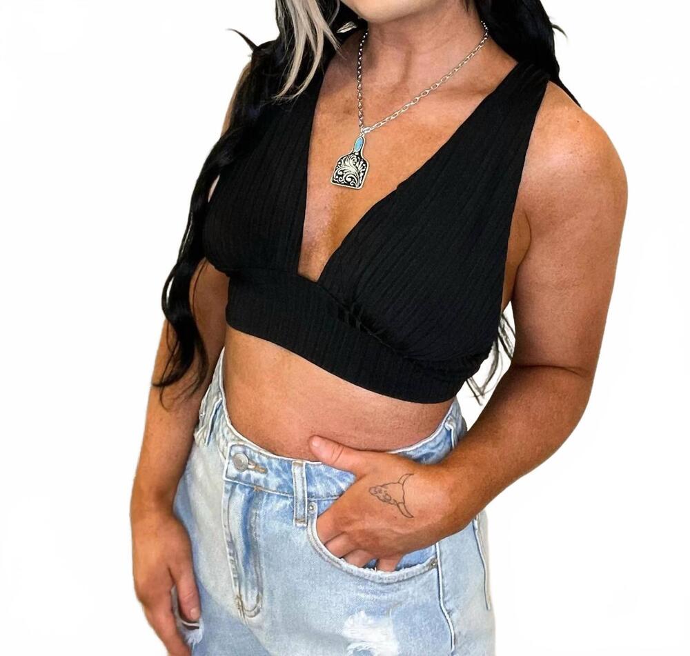 NEW BETTER BE women's don't get things twisted halter top in black
